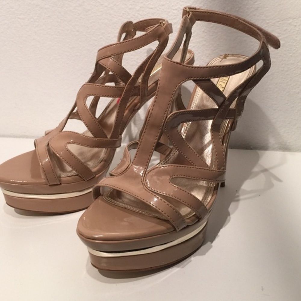 🎉 Final Price 🎉Wild Pair shoes 👧